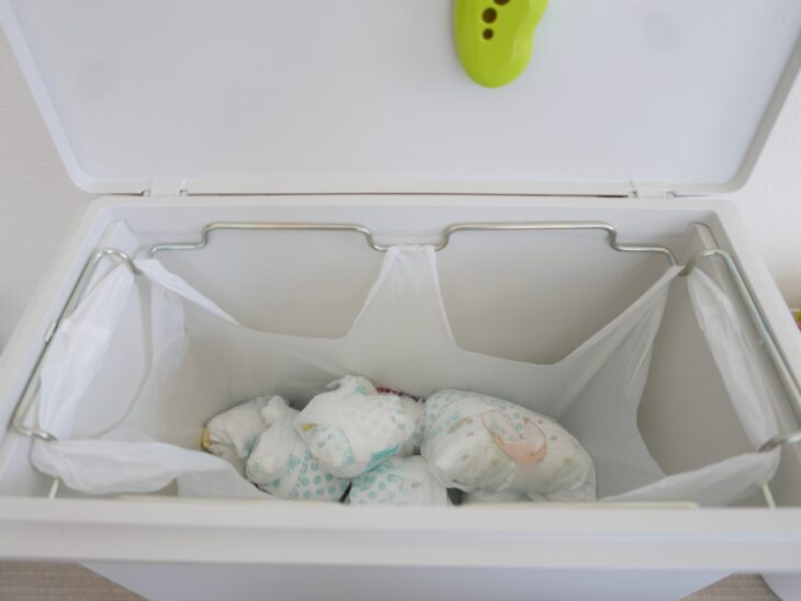 おむつ　ゴミ箱